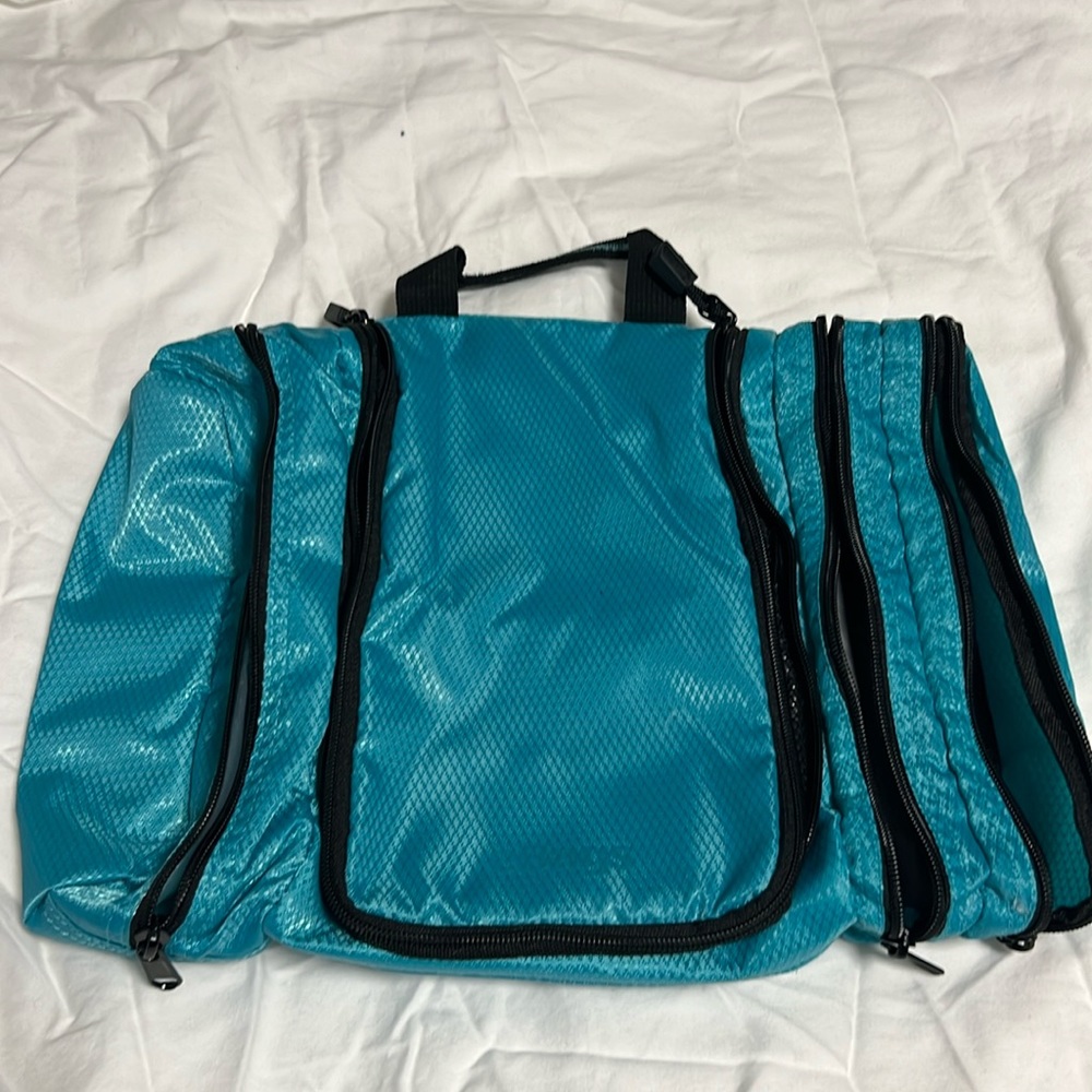 eBags, toiletry bag with hook for hanging up.